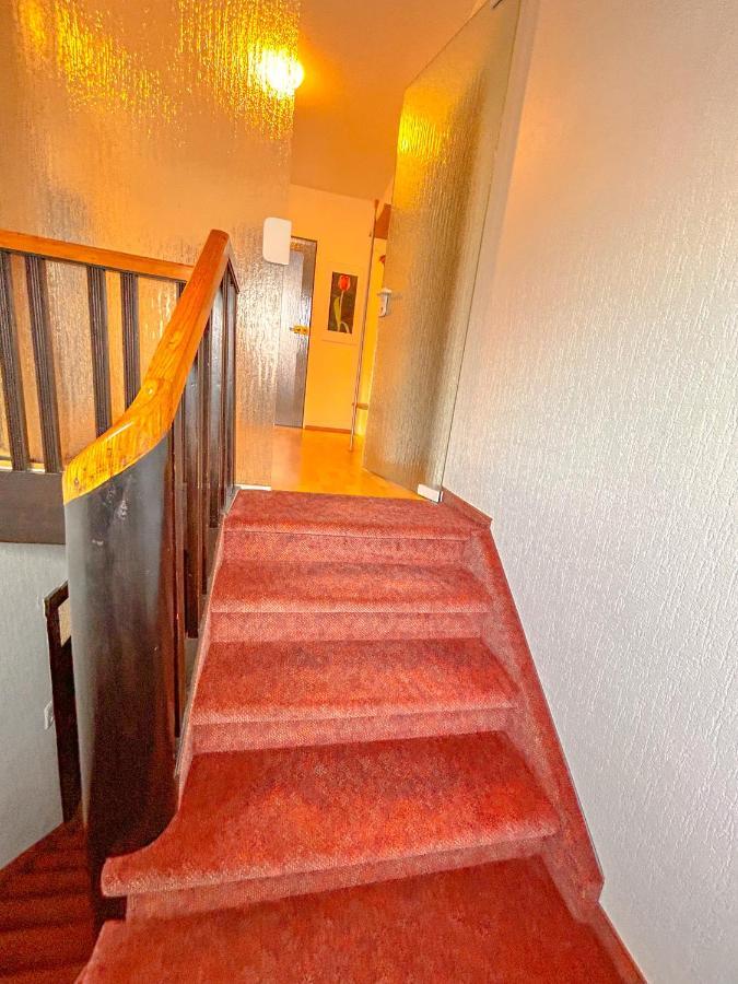 Apartment Meta